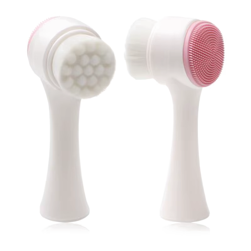 Dual-Action Facial Brush